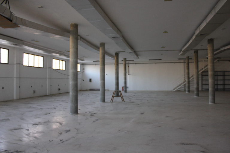 Interior planta baja nave 8.000 mts